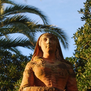 Statua di Eleonora d'Arborea di Vandalino Casu presso Villa Eleonora di Oristano